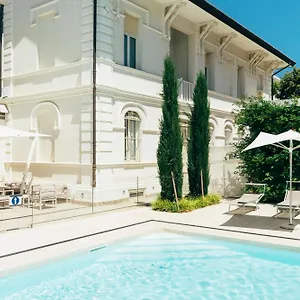 Hotel Regina Elena 57&oro Bianco, Rimini